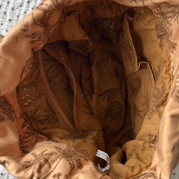 Cappelli Straworld Straw Cinched Tote Bag Island Print Wooden Palm Tree Charms - Picture 8 of 11